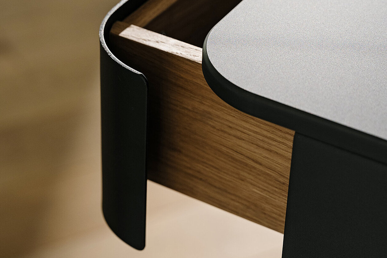 Confair Mobile Server Rack ouvert montrant l'intérieur modulaire